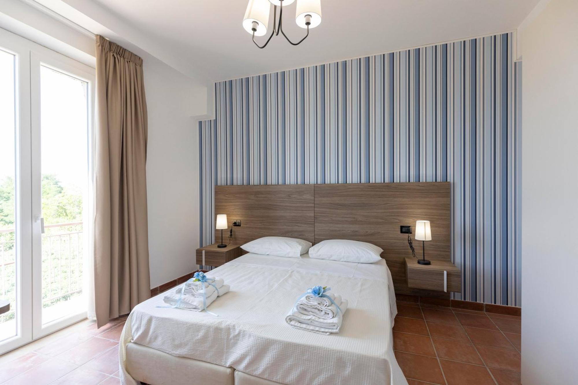קמפניה Villa Alessandra מראה חיצוני תמונה